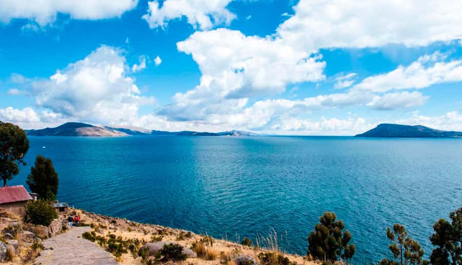 From Cusco: 2-Day Lake Titicaca Tour - Buffet lunch in Sicuani