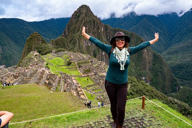 From Cusco - 2-Day Tour to the Sacred Valley and Machu Picchu with Lunch - A fast route through the Sacred Valley