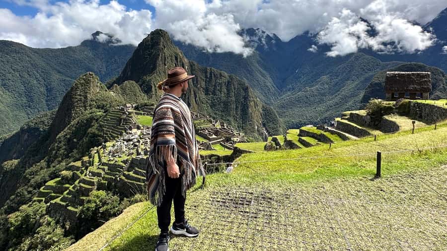 From Cusco: 2-Day Trip to the Sacred Valley and Machu Picchu - What the $370 price really covers
