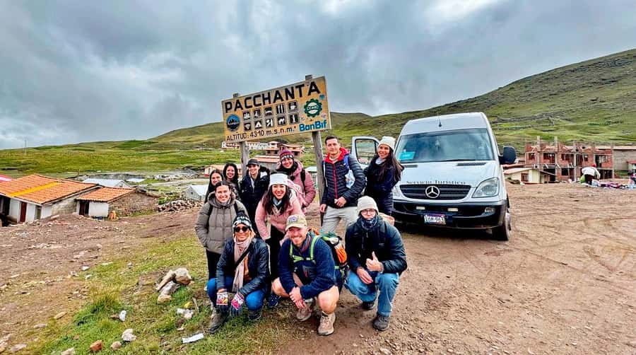 From Cusco: 7 Lakes Ausangate Trek with Breakfast and Lunch - The 4 am pickup and long road to Pacchanta