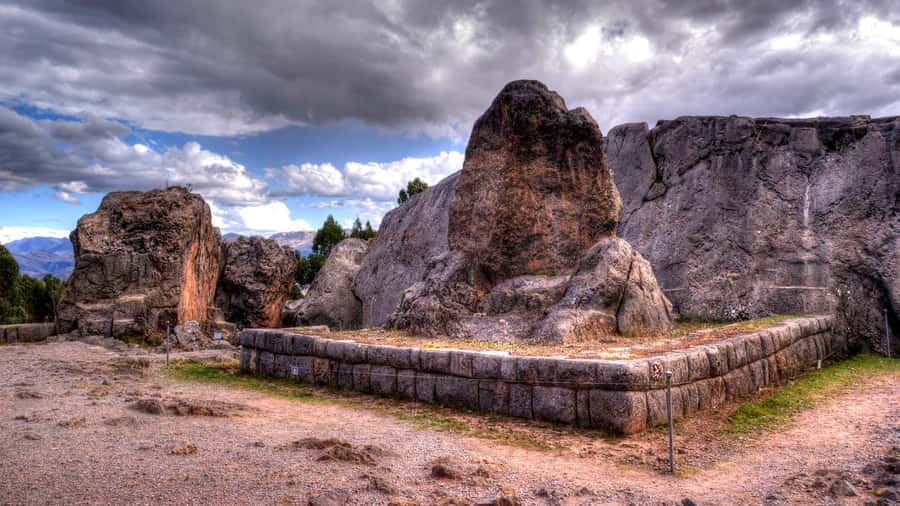 From Cusco: City tour 4 ruins + Qoricancha - Sacsayhuamán: the major stop on the hill