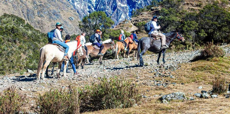 From Cusco: Humantay Lake with Breakfast and Lunch Buffet - Reaching the lake and choosing the higher viewpoint
