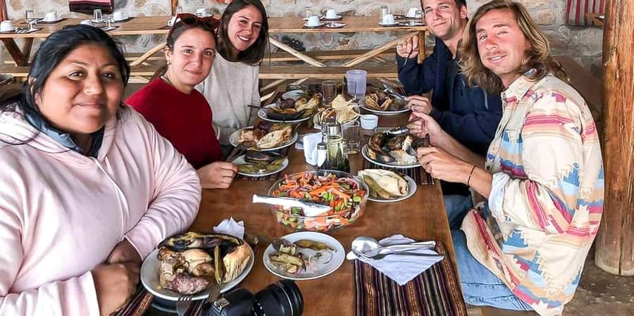 From Cusco: Humantay Lake with Breakfast and Lunch Buffet - The one-hour descent to Soraypampa
