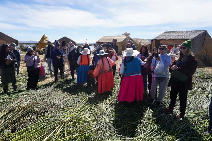 From Cusco: Lake Titicaca, Uros and Amantani by sleeper bus - Lunch with a family on Amantani