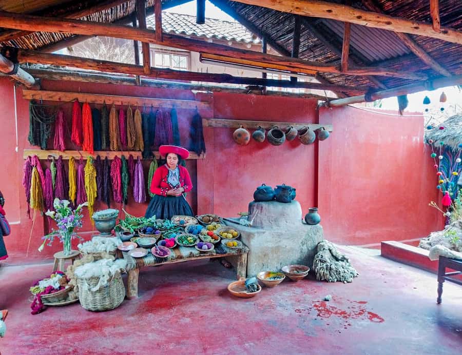 From Cusco: Moray, Maras Salt Mines & Chinchero Weavers Tour - Who should book this tour