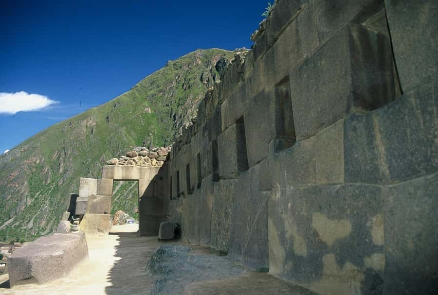 From Cusco: Ollantaytambo Fortress Half-Day Private Tour - Climbing the 150 steps to the fortress