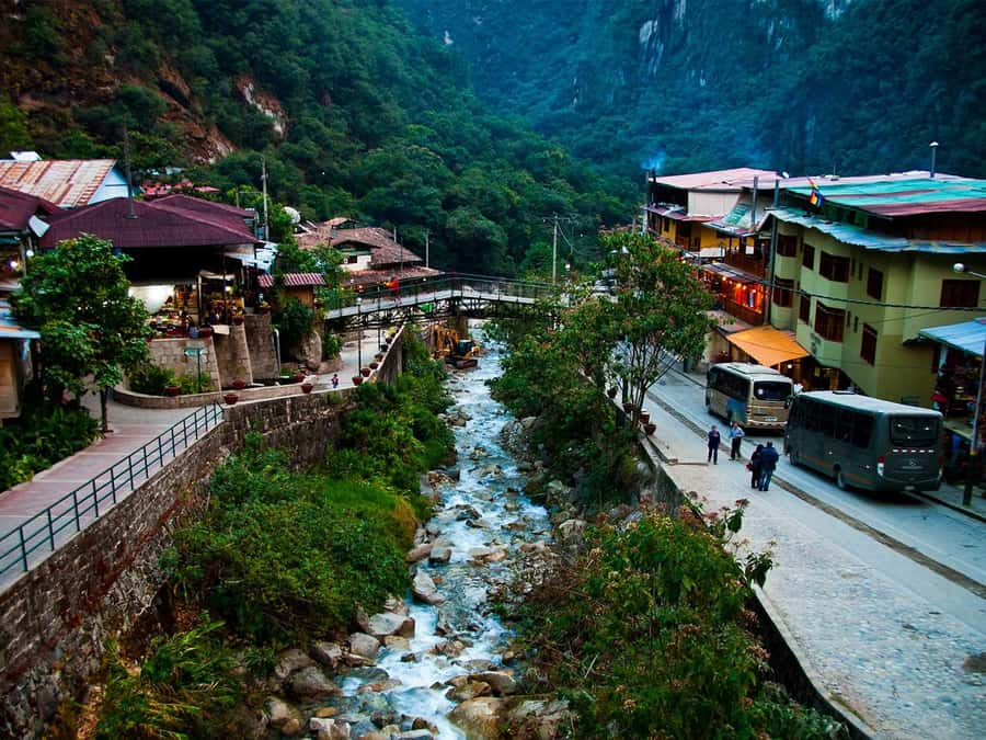 From Cusco: One-Day Round Trip to Machu Picchu by Train - The bus ride up to the citadel
