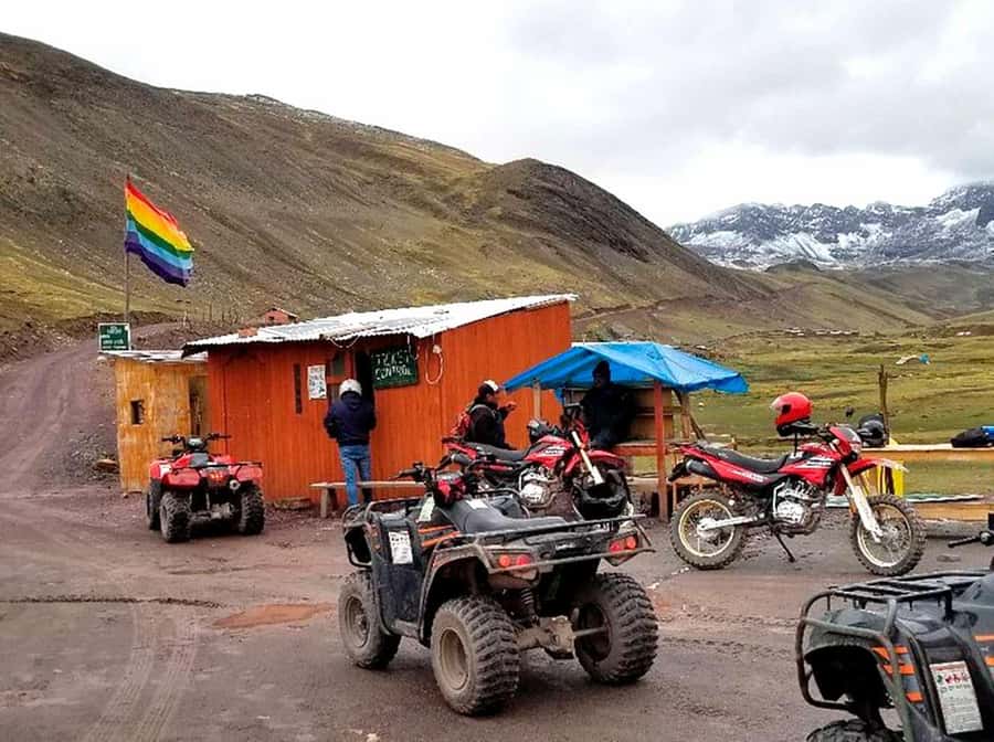 From Cusco: Rainbow Mountain in ATV Quad Bikes + meals - The final walk to Vinicunca