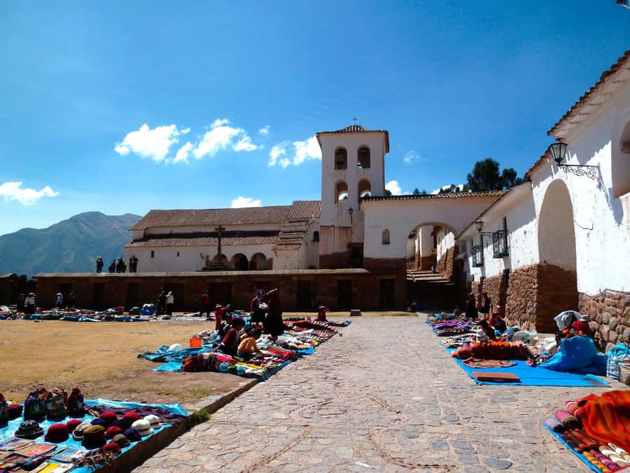 From Cusco: Sacred Valley Tour with Buffet Lunch - Guide quality and group atmosphere