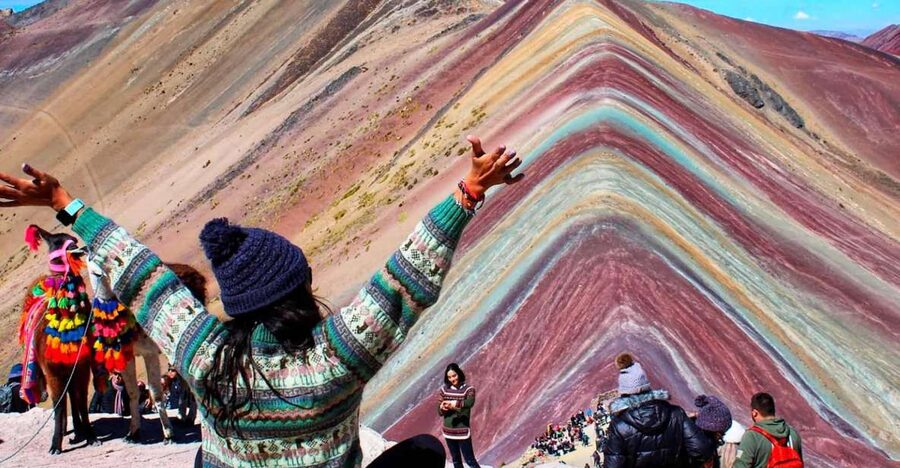 FULL DAY| MOUNTAIN OF COLORS ON HORSEBACK - Who should book this horseback tour