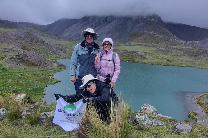 Full-Day Tour to Ausangate 7 Lakes - Hiking seven lakes above 4,000 meters