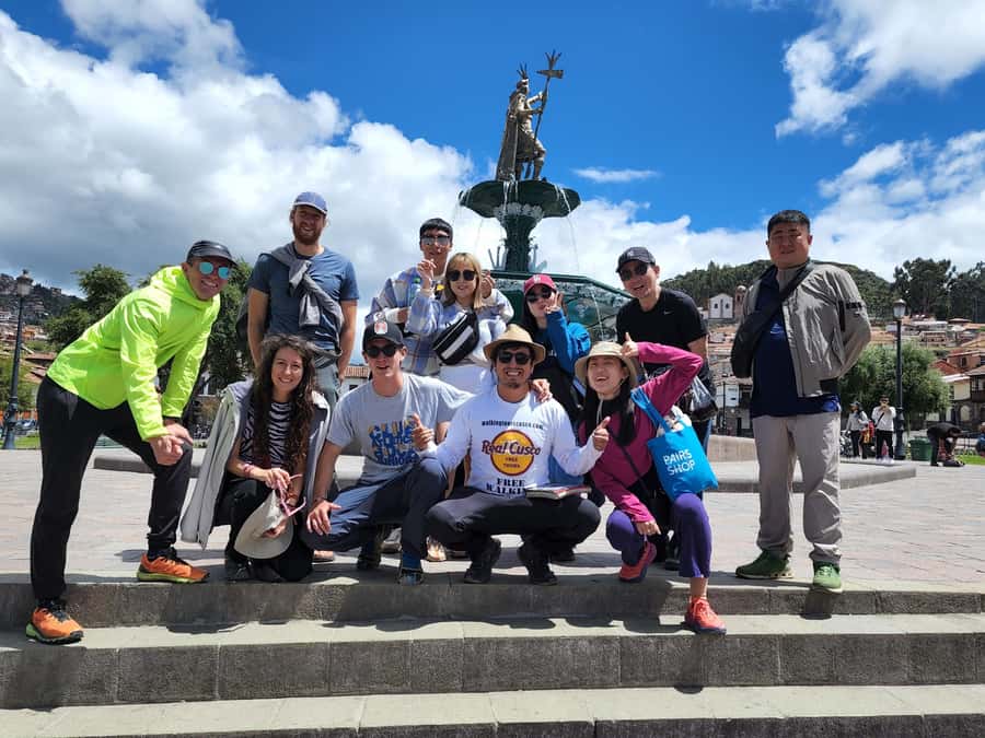 Historic/music Cusco FreeWalkingTour "free drink" Group Tour - Meeting the guide at the Plaza de Armas
