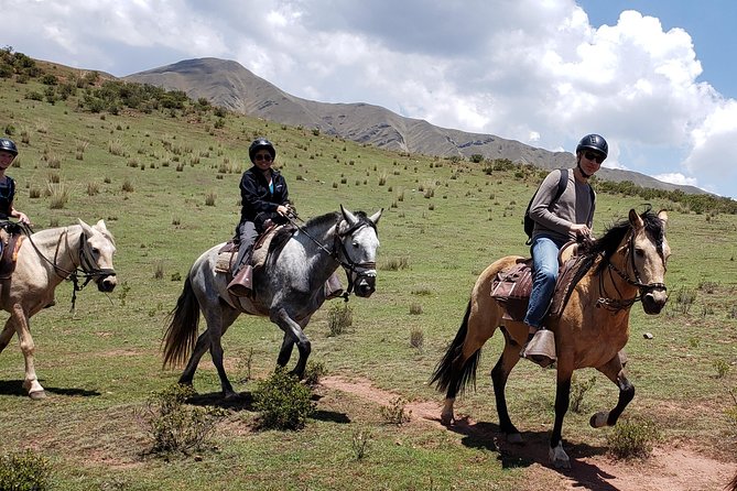 Horseback Riding Plus Tour to Sacsayhuaman, Quenqo, Puka Pucara and Tambomachay - Puka Pukara and the road through the hills