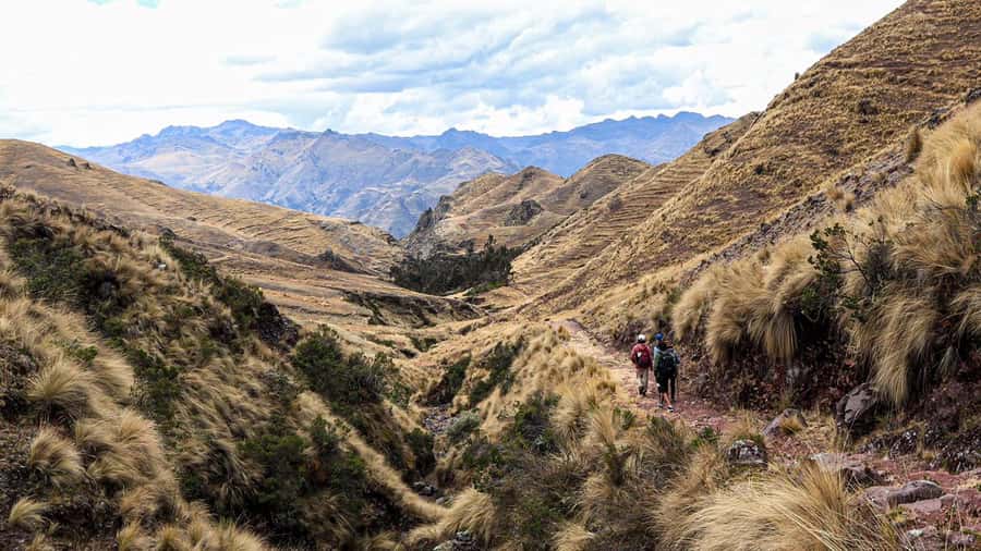 Huchuy Qosqo Trek To Machu Picchu - Day 1: Tambomachay to Qoricocha Lake and Patabamba