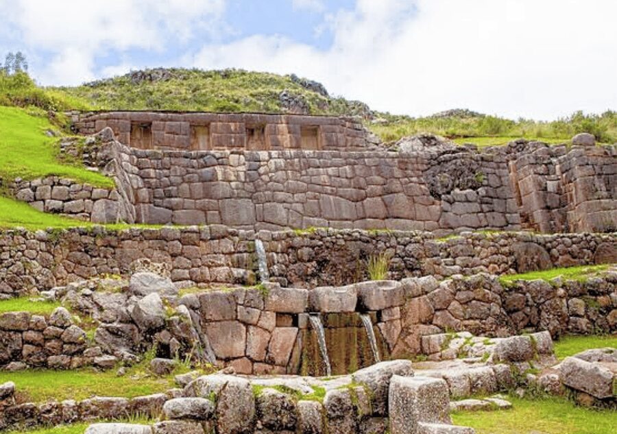 In Cusco: Saqsaywaman, Qenqo, Pukapukara, Tambomachay. - Pukapukara, the compact roadside fortress