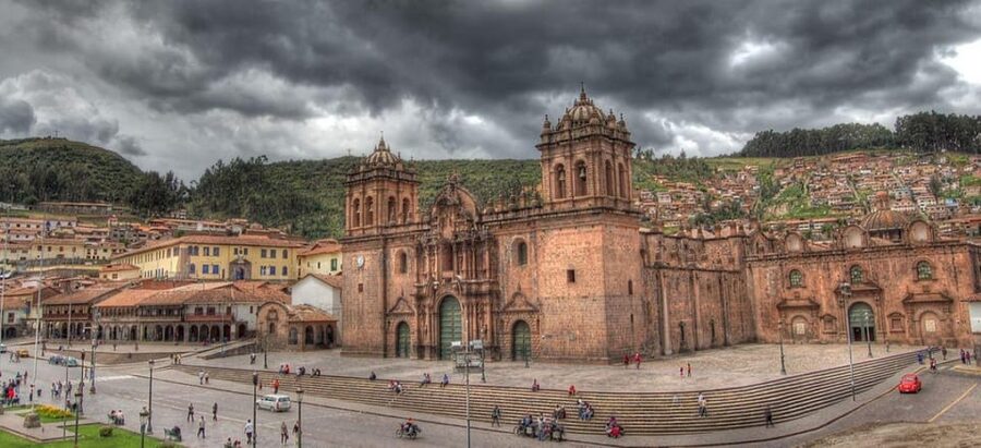 In Cusco: Saqsaywaman, Qenqo, Pukapukara, Tambomachay. - Guide language and the pace of explanations