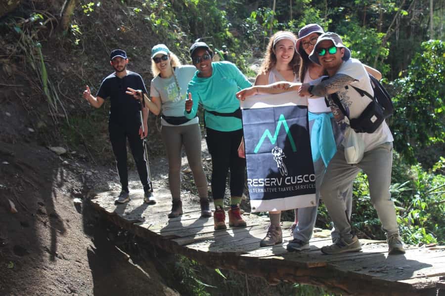 Inca Jungle Trail to Machu Picchu in 4 Days - Day 1: From Cusco to Abra Malaga and Santa Maria