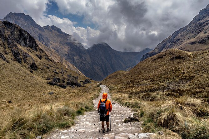 Inca Trail 4 Day Adventure to Machu Picchu with Panoramic Train - Day three: Phuyupatamarca, cloud forest, and Wiñay Wayna