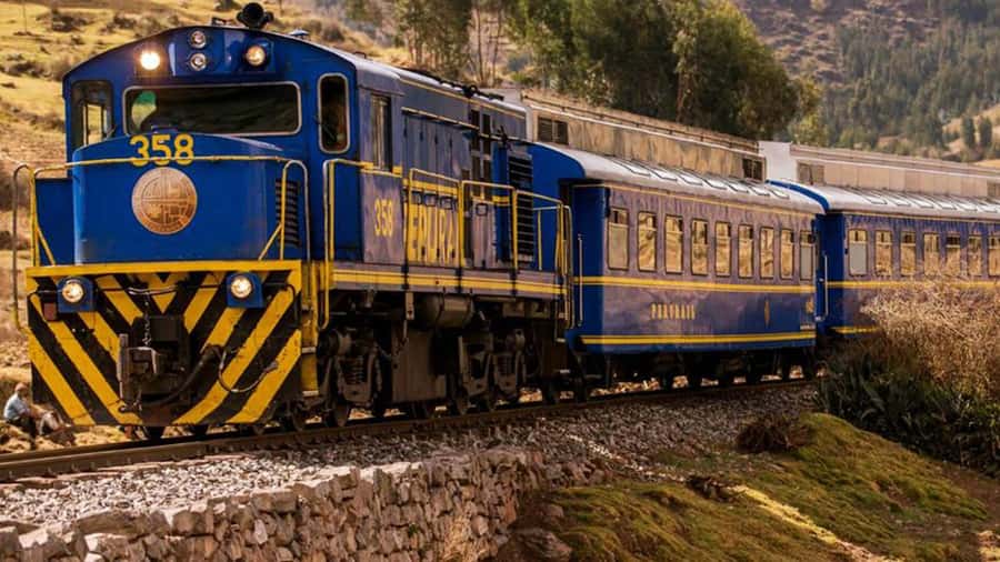 Machu Picchu: 1-day tour by Vistadome Panoramic train - The 30-Minute Bus Up to the Citadel