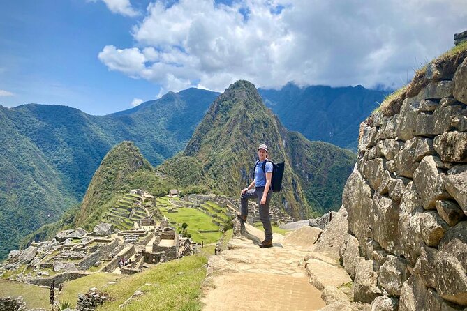 Machu Picchu Full Day Tour from Cusco(Small Groups ) - The Ollantaytambo to Aguas Calientes train ride