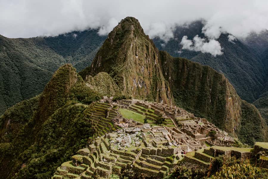 Machu Picchu: Full-Day Tour from Cusco with Optional Lunch - Why this route makes Machu Picchu easier
