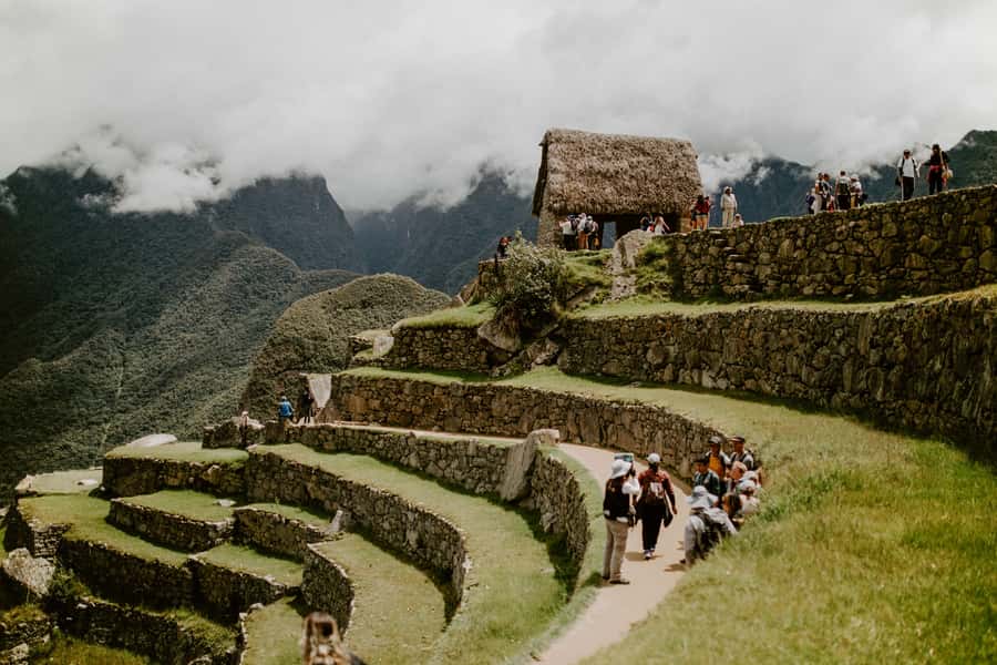 Machu Picchu: Full-Day Tour from Cusco with Optional Lunch - The 110-minute train through the Sacred Valley