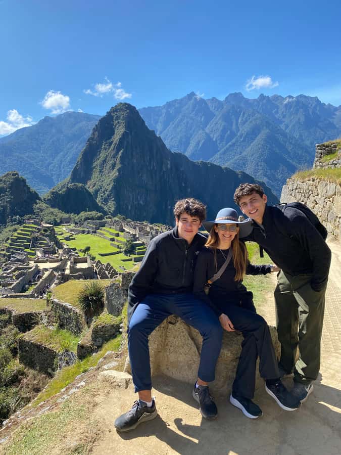 Machu Picchu: Group Guided Tour - Exploring the citadel from temples to commoners’ houses