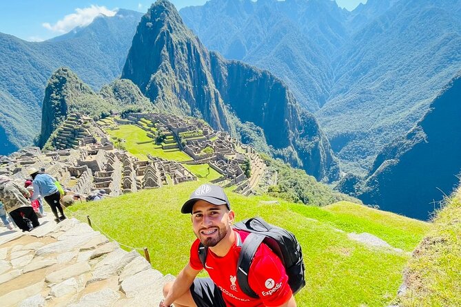 Machu picchu one day by train all included - Lunch and the long pause in Aguas Calientes