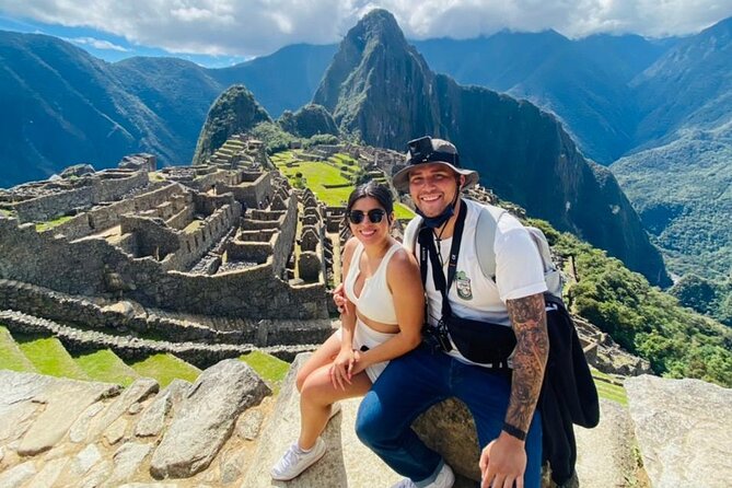Machu picchu one day by train all included - Taking the train to Aguas Calientes