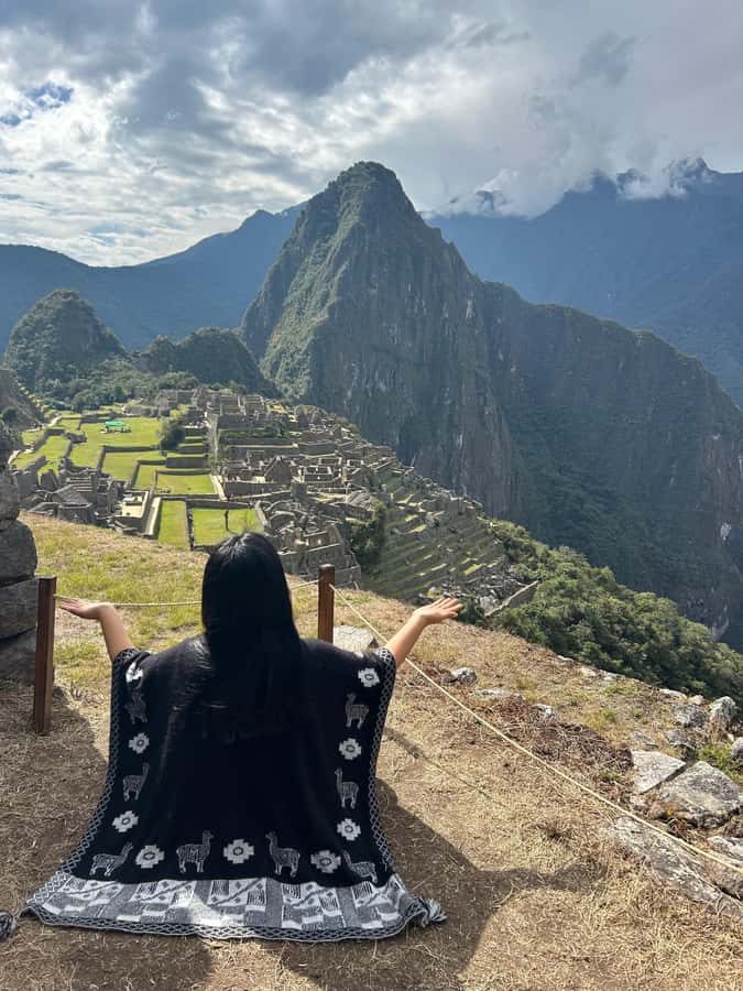 Machu Picchu: Private Tour Guide Service for up to 15 people - What the $120 price really covers