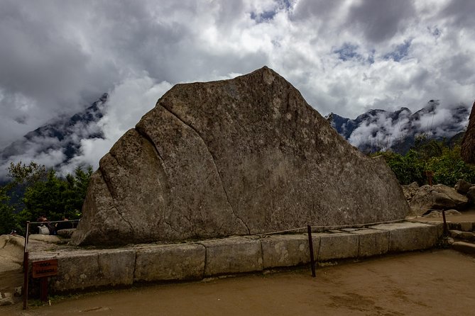 Machu Picchu Tour by Vistadome Panoramic Train from Cusco - What the guided walk feels like