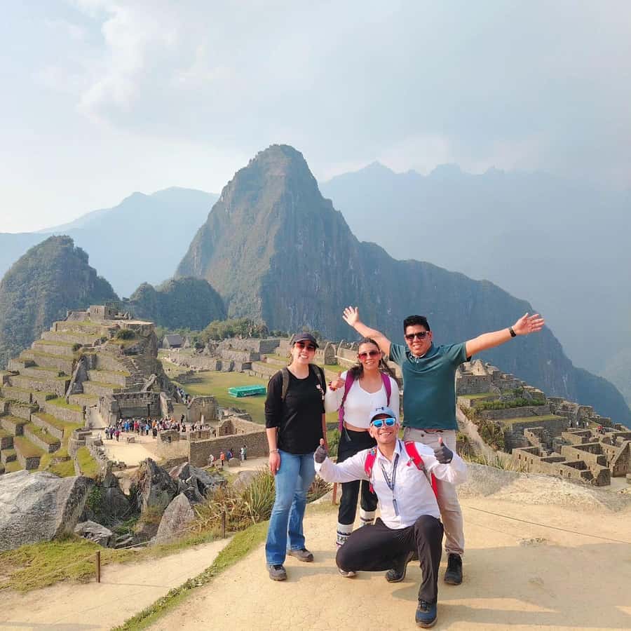 Machu Picchu: Tour Guide Service & Entrance Ticket Circuit-2 - Inside the citadel: a guided 2.5-hour visit