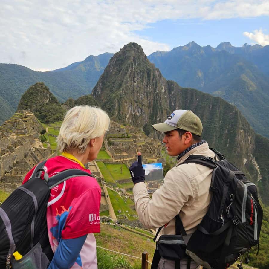 Machu Picchu: Tour Guide Service & Entrance Ticket Circuit-2 - Meeting your guide at the sanctuary entrance