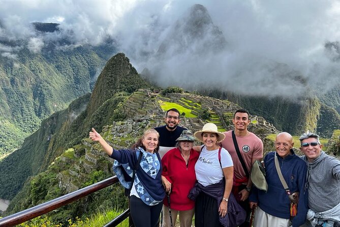 Machupicchu 1 day tour - The train ride to Aguas Calientes