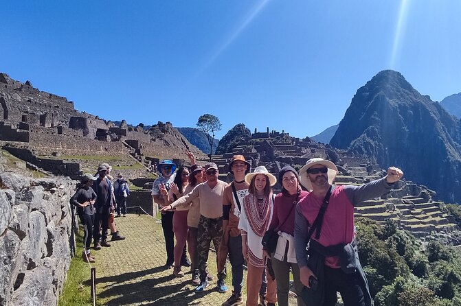 Machupicchu full day - Handling queues, paperwork, and station changes