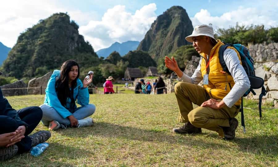 Private Guide in Machu Picchu for 3 Hours - Guides who can shape the whole visit
