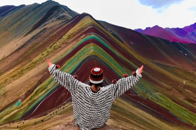 Private Rainbow Mountain Full Day Tour - A guide can make the long day easier