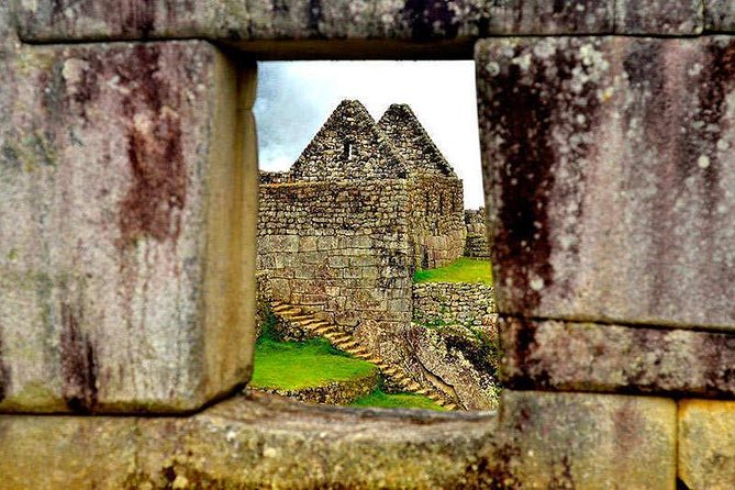 Private Tour: 2-Day Exploration of the Sacred Valley and Machu Picchu - Ollantaytambo to Aguas Calientes by train