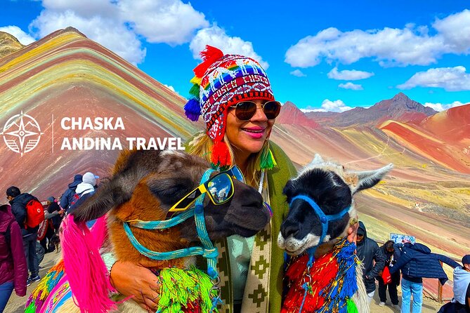 Private Tour Rainbow Mountain + Red Valley + LUNCH - A 4 a.m. departure from Cusco
