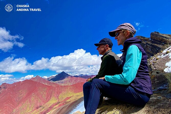 Private Tour Rainbow Mountain + Red Valley + LUNCH - Walking through Pitumarca Rio Rojo