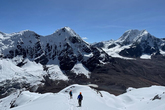 Qampa Climbing 2 Days in Ausangate - Base camp at 4,680 meters