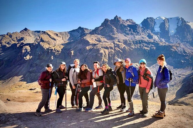 Rainbow Mountain Beat-the-Crowd: 7 AM Departure (Small groups) - The return walk and lunch in Cusipata