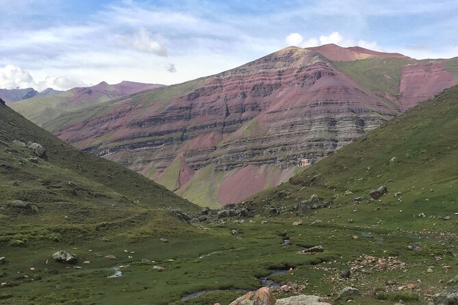 Rainbow Mountain Cusco Full Day - Breakfast in Cusipata and the road into the Andes