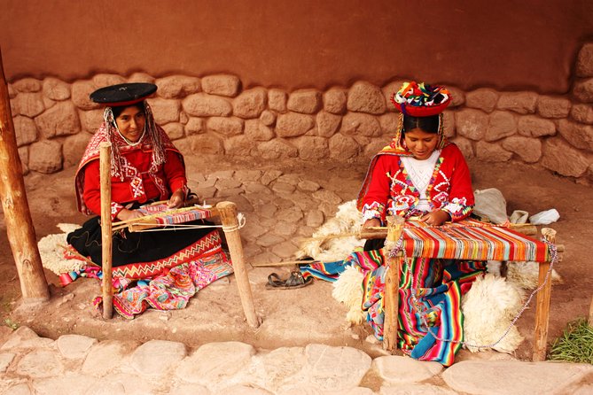 Sacred Valley and Machu Picchu Tour in 2 days with Peru Vip - Buffet lunch in Urubamba