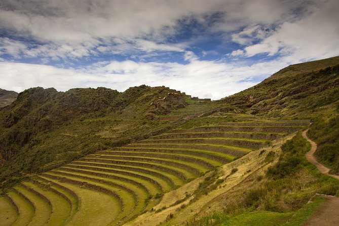 Sacred Valley and Machu Picchu Tour in 2 days with Peru Vip - Ollantaytambo, the Inca town that still matters