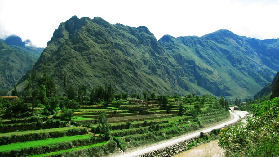 Sacred Valley & Machu Picchu by Train: 2-Day, 1-Night Tour - Alpacas, textiles, and the first Andean stop