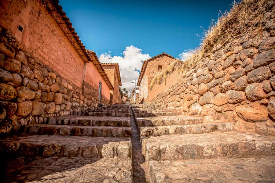 Sacred Valley: Ollantaytambo, Chinchero And Yucay With Lunch - Three Andean stops in one long day