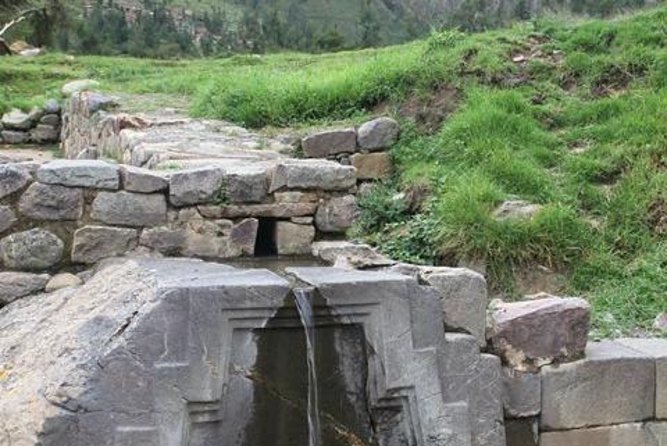 Sacred Valley Private Tour: Chinchero, Ollantaytambo and Pisaq - Pisac: Ruins first, market time afterward
