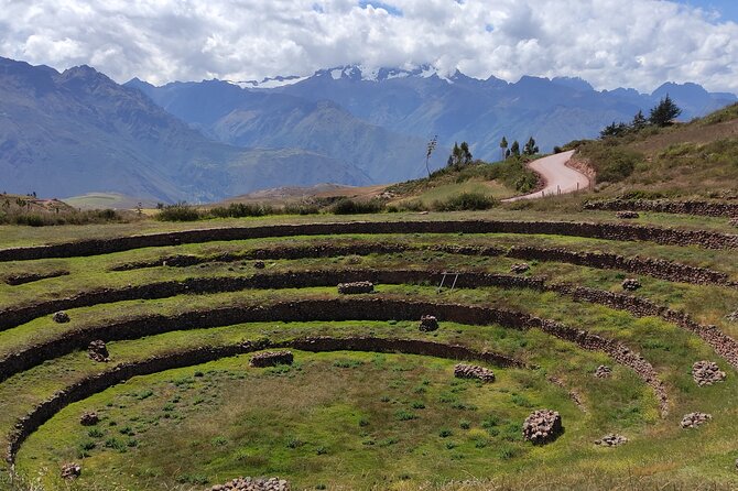 Sacred Valley Private Tour, Moray & Salt Mines Incluided - Maras: three thousand salt pools on a mountainside