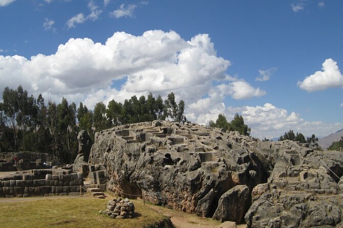 Sacsayhuaman Temple, Tambomachay and Puca Pucara Half-Day Tour - Q’enqo and the carved-rock ceremonies